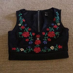 Zip-back embroidered crop tank